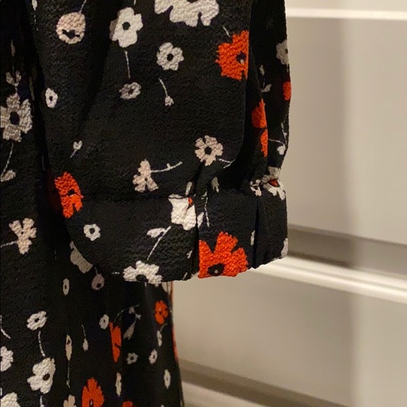 Michael Kors Off The Shoulders Blouse 
Size Small - Picture 3 of 6